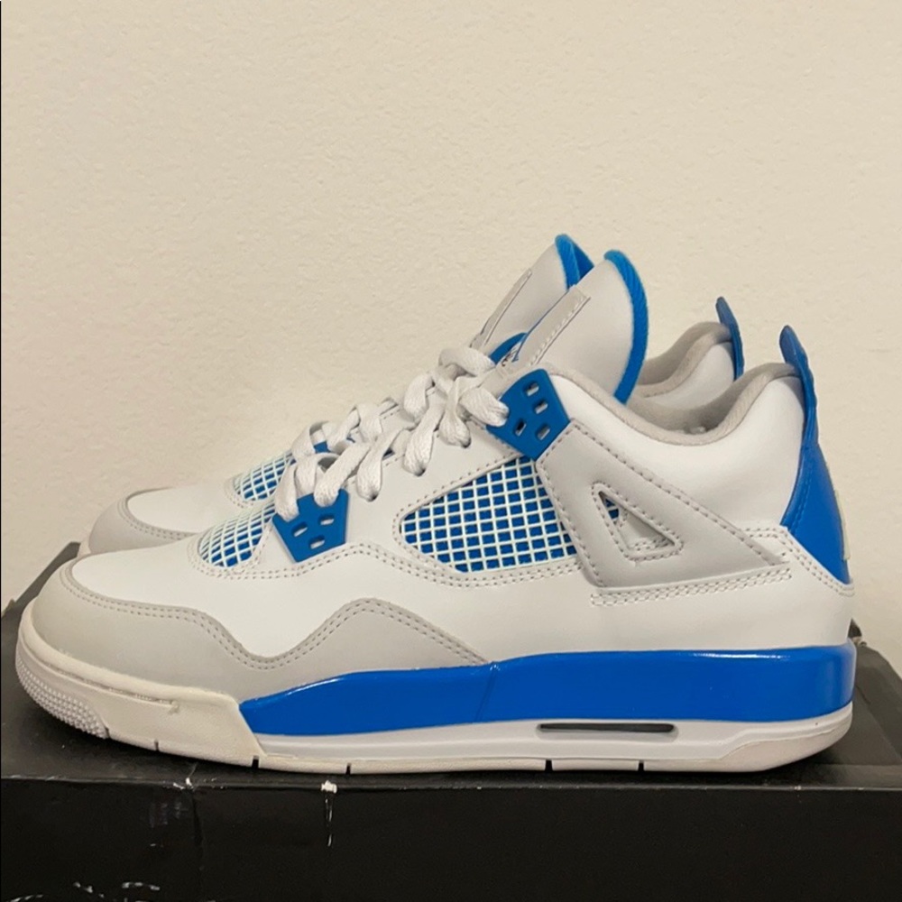 Nike Air Jordan 4 Retro Military Blue